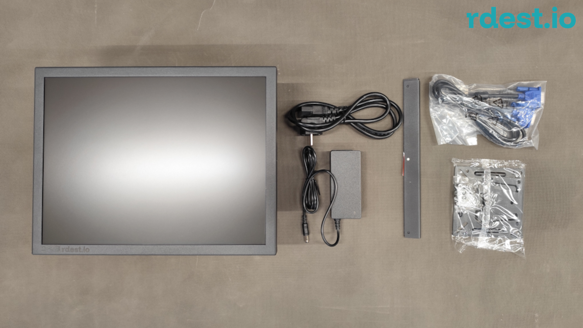 Monitor 15" HD 4:3 1000nit do FPV ( no blue-screen) - obrazek 5